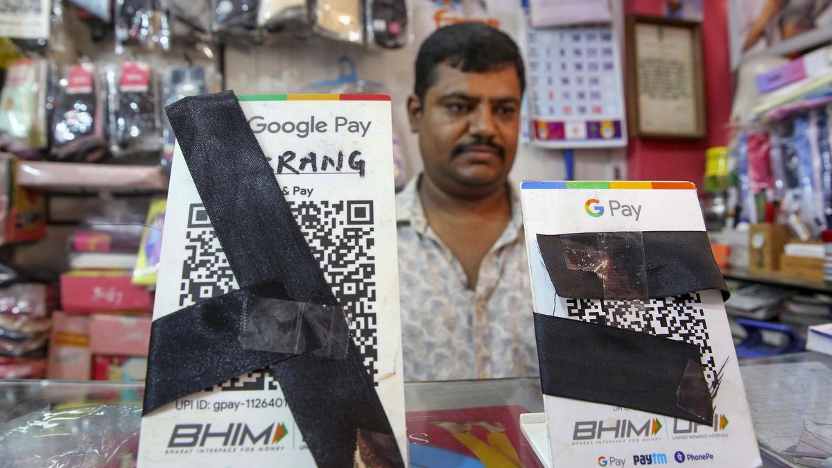 India Sets New UPI Merchant Charges, Small Retailers Plan Protests