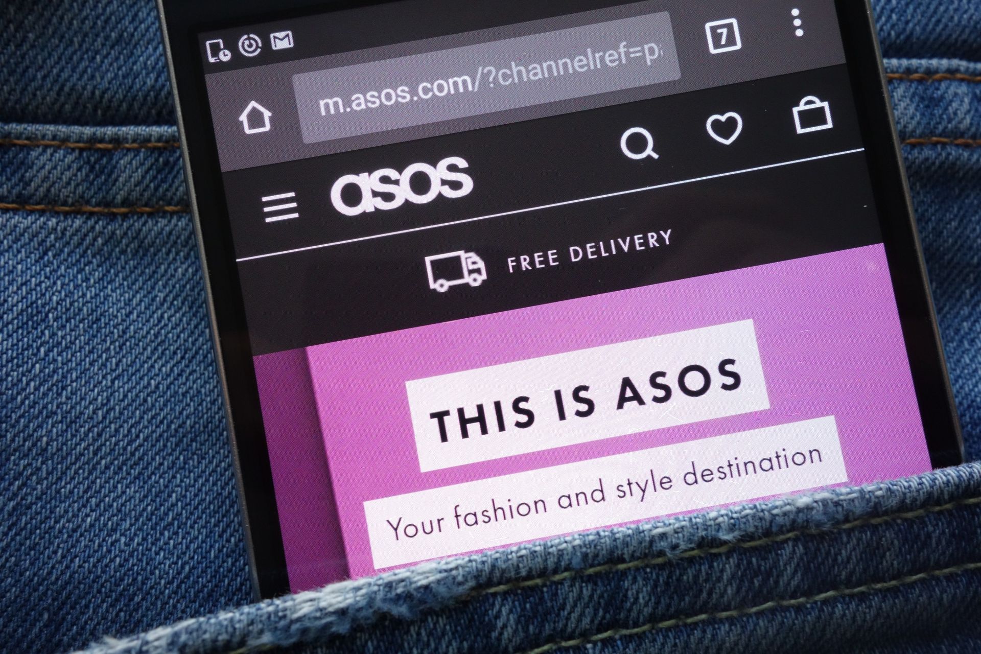 ASOS investigates apparent hack after customers receive threatening app notifications