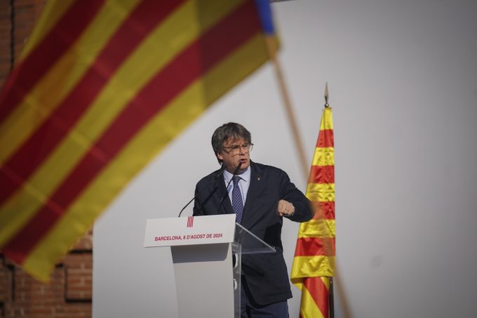 Spain Lifts Puigdemont Arrest Warrant, Clearing Way for His Return