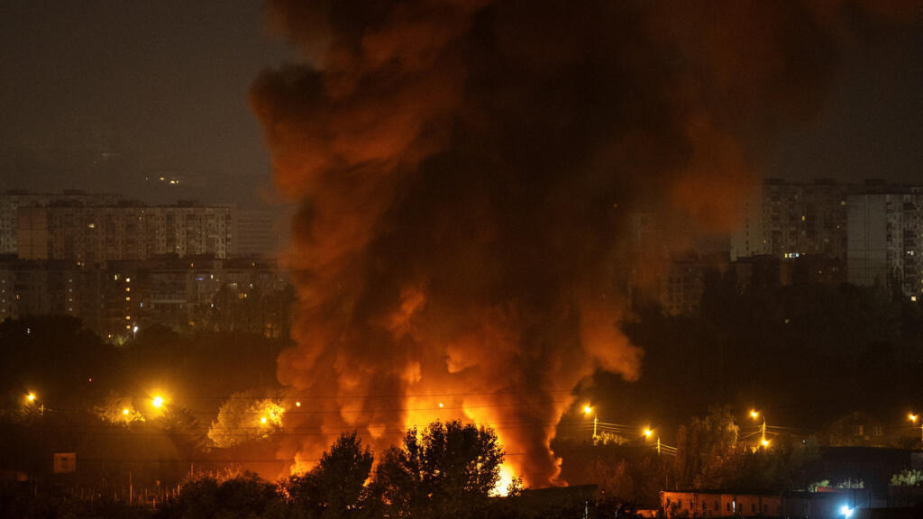 Russian strikes kill civilians in Kyiv and Pryluky after attack warning