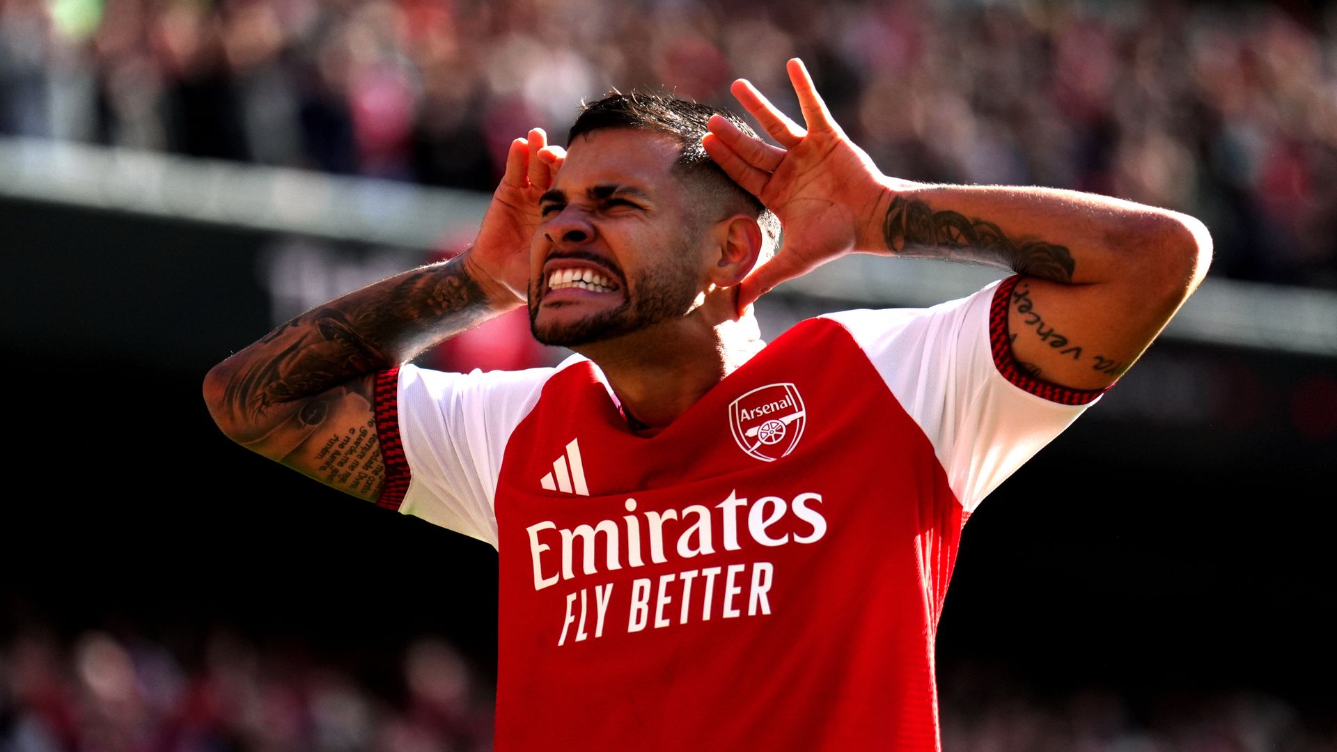 Arsenal rally to beat Leeds and draw level with Manchester City