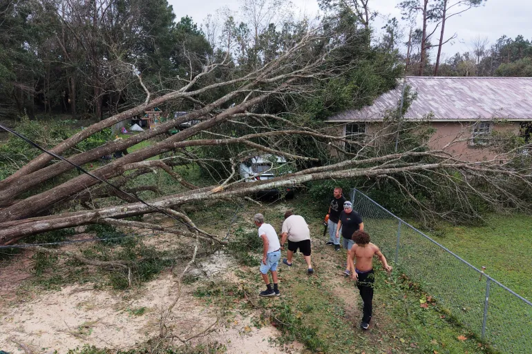 Hurricane Isaias leaves four dead as Gulf Coast cleanup gathers pace