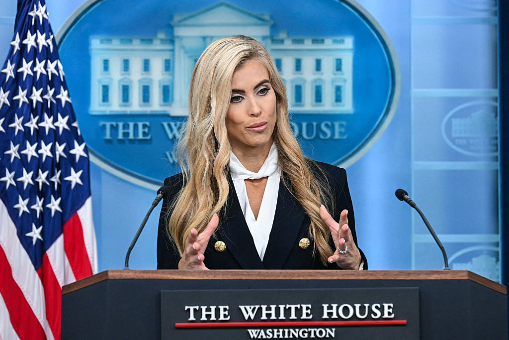 Katie Zacharia Replaces Karoline Leavitt and Holds First White House Briefing