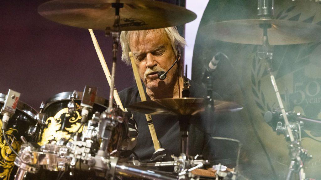 ZZ Top Drummer Frank Beard Dies at 77, Marking End of Classic Lineup