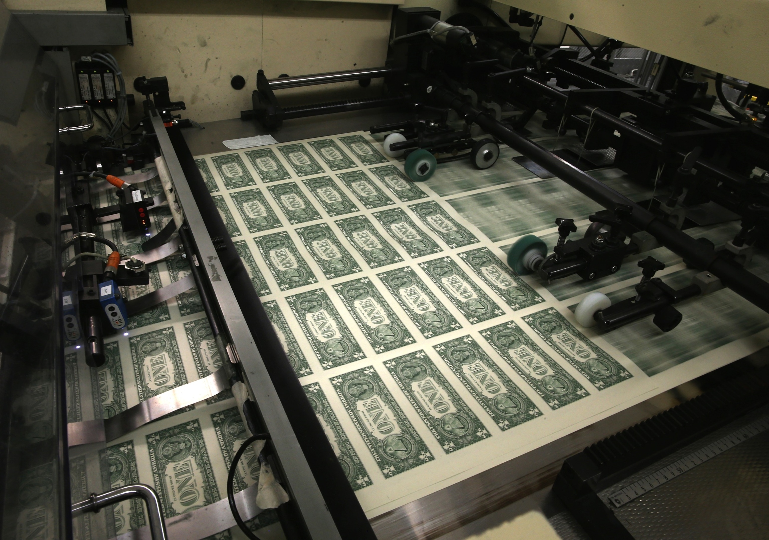 US National Debt Surpasses $40 Trillion, Doubling in a Decade