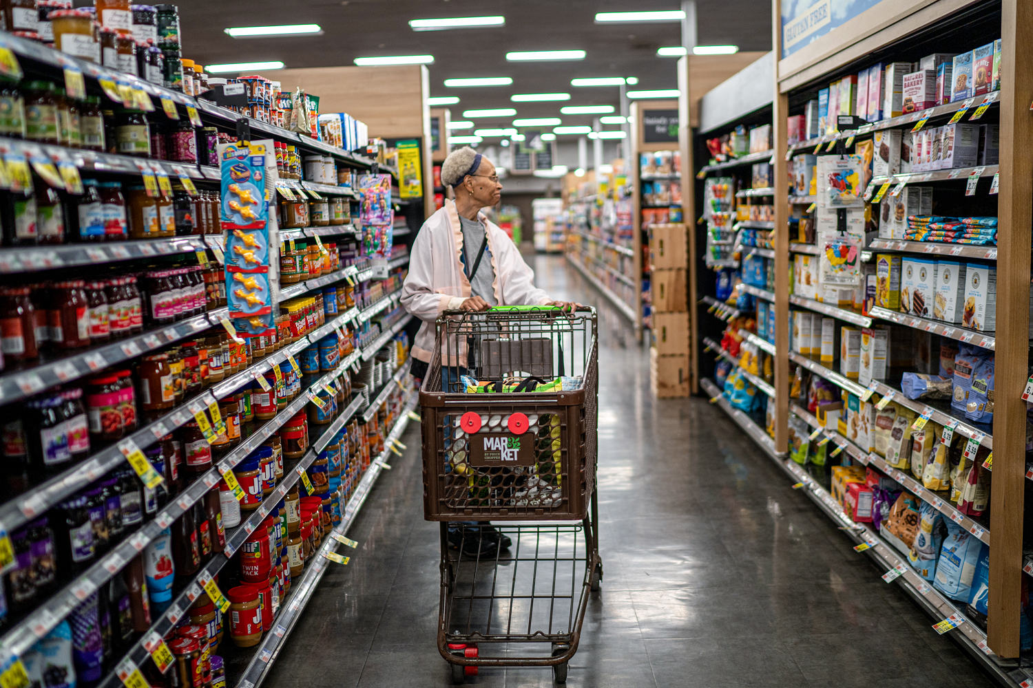 US Inflation Hits 3.7% as Energy Costs Rise Before Midterms