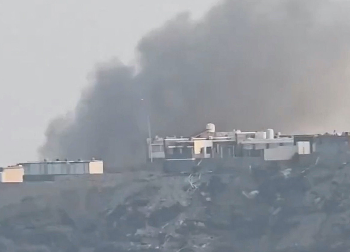 Houthi Missiles Hit Yemen Government Palace as Fighting Intensifies in Taiz