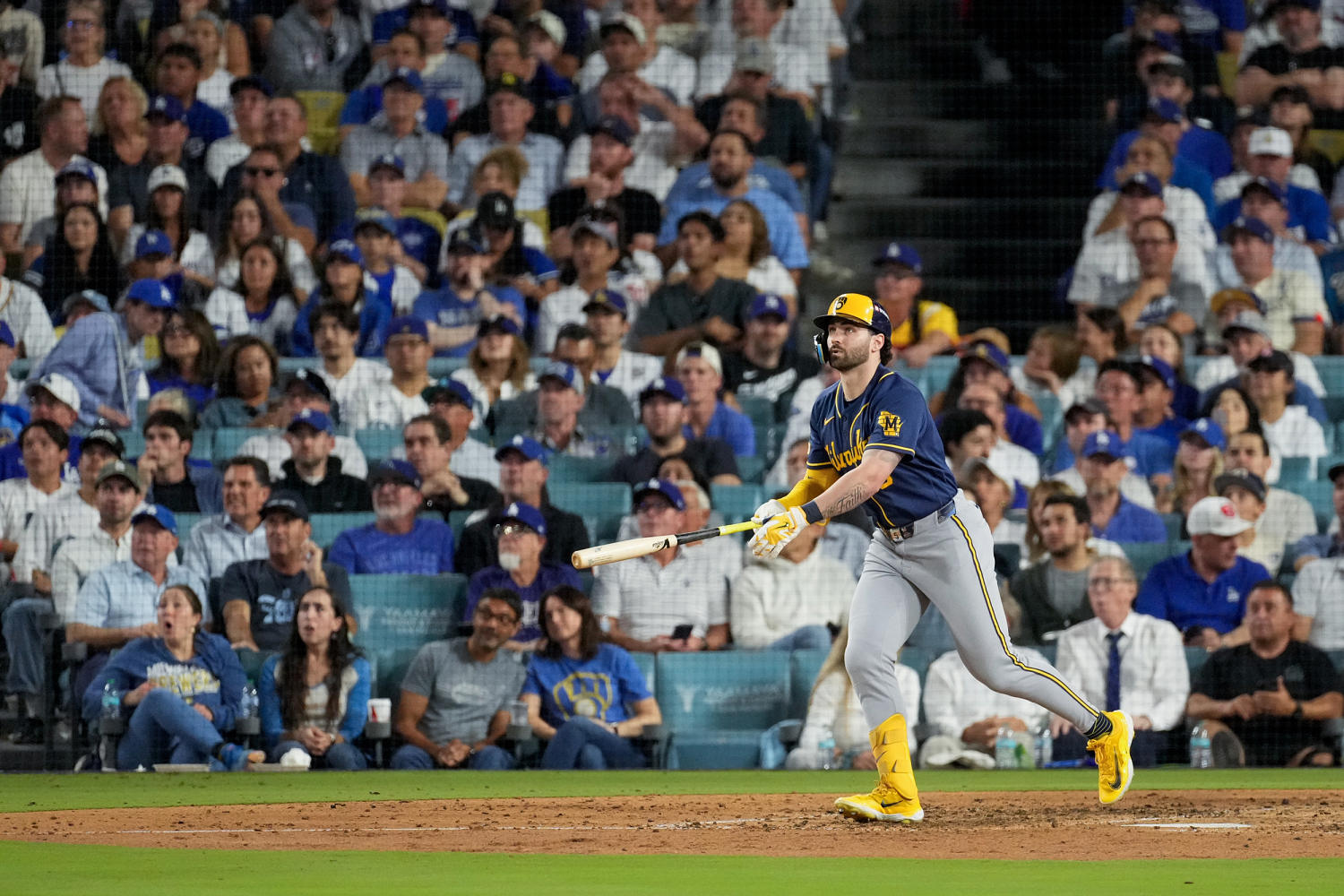 Brewers sweep Dodgers to reach first World Series since 1982