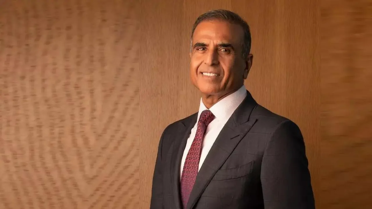 Sunil Mittal Claims Approval Lead Over Starlink as Reliance Responds