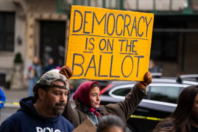 No Kings Rallies Across US Shift Focus to Early Voting