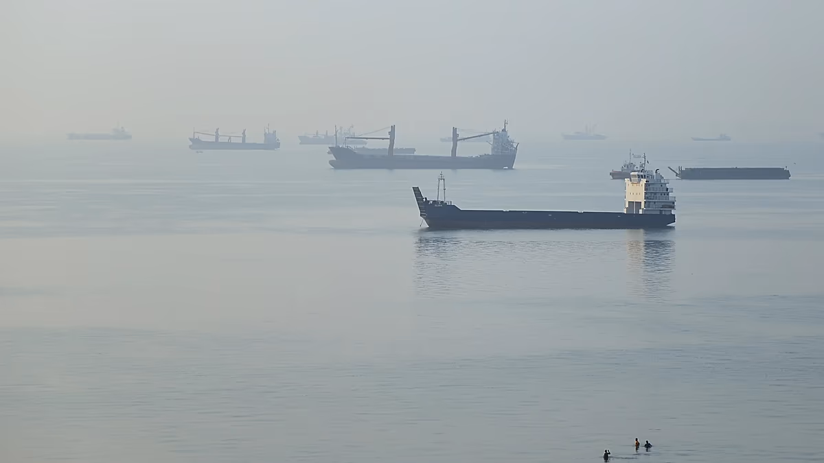 Iran Reports Hormuz Tanker Mine Strikes and Offers Conditional Reopening Plan