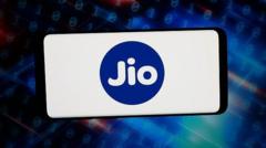 Jio Opens India's Biggest Share Sale as Investor Demand Builds