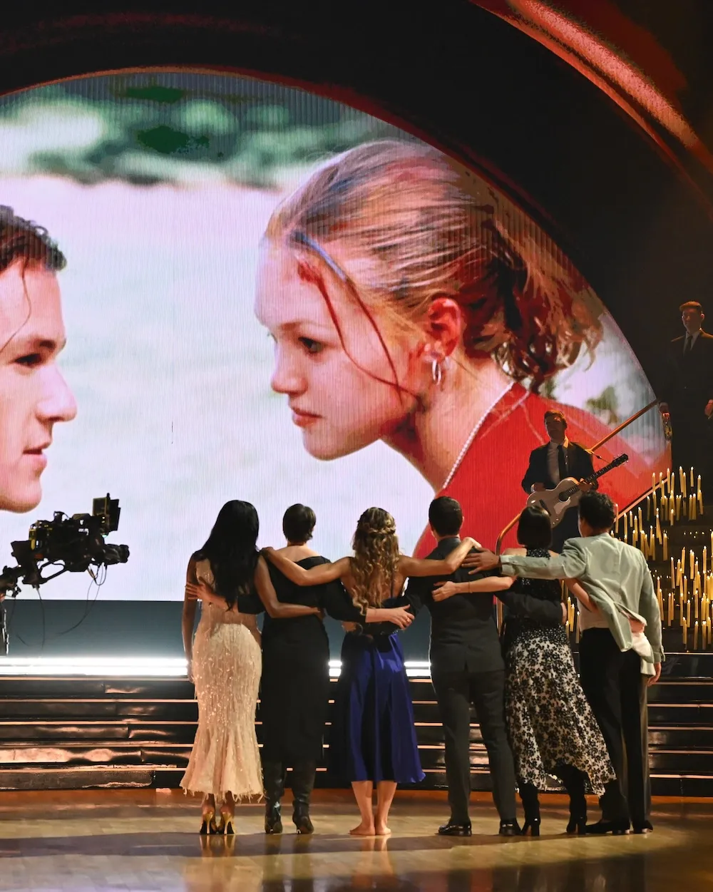 Julia Stiles Honors Heath Ledger With DWTS Dance and Cast Reunion