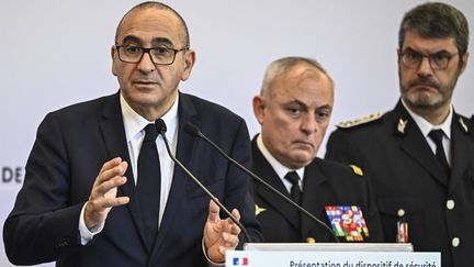 France prepares 70,000 police for fresh protests as curfews remain