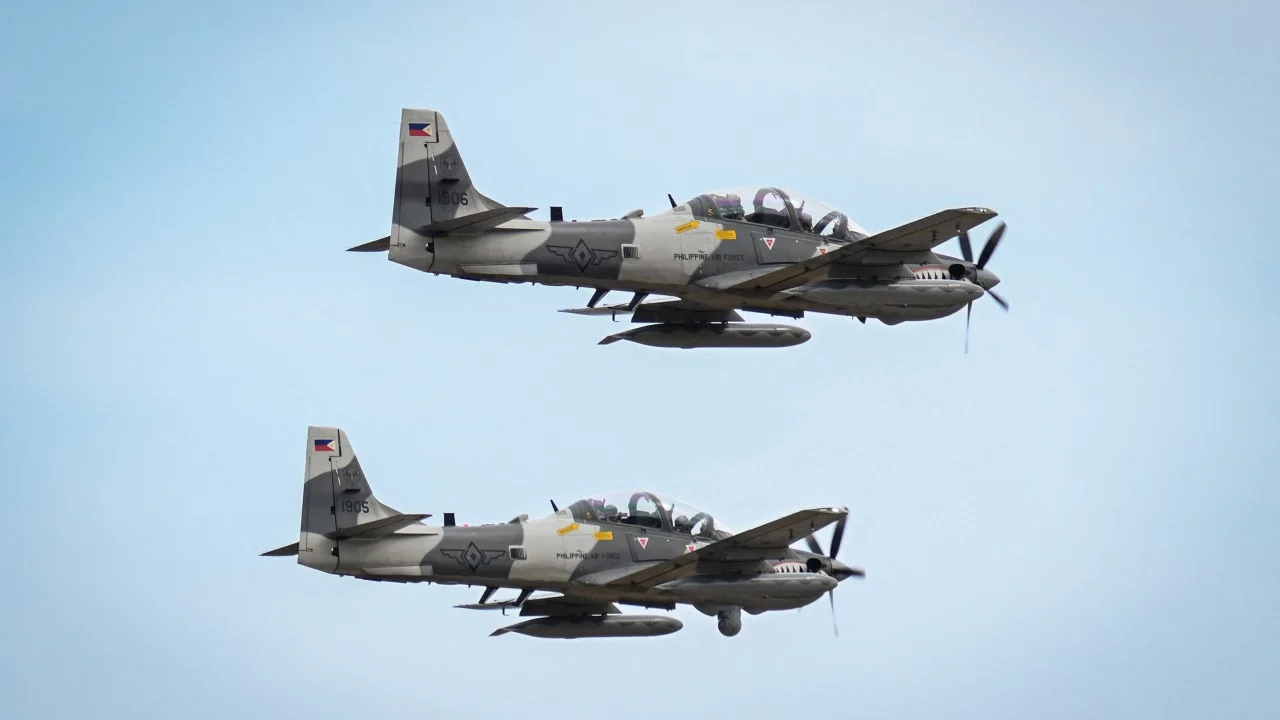 Four Philippine Air Force Pilots Killed as Training Planes Collide