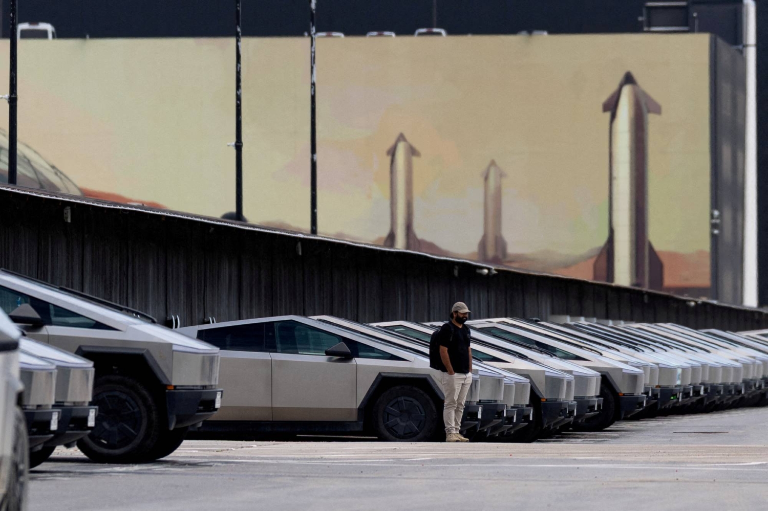 Musk Proposes Tesla and SpaceX Merger as Financing Questions Grow