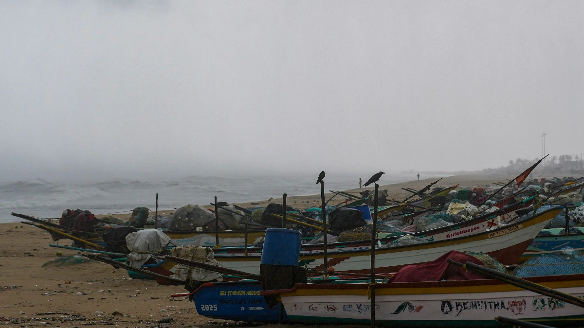 Cyclone Arnab Approaches Andhra Pradesh as Evacuations and Rain Warnings Expand