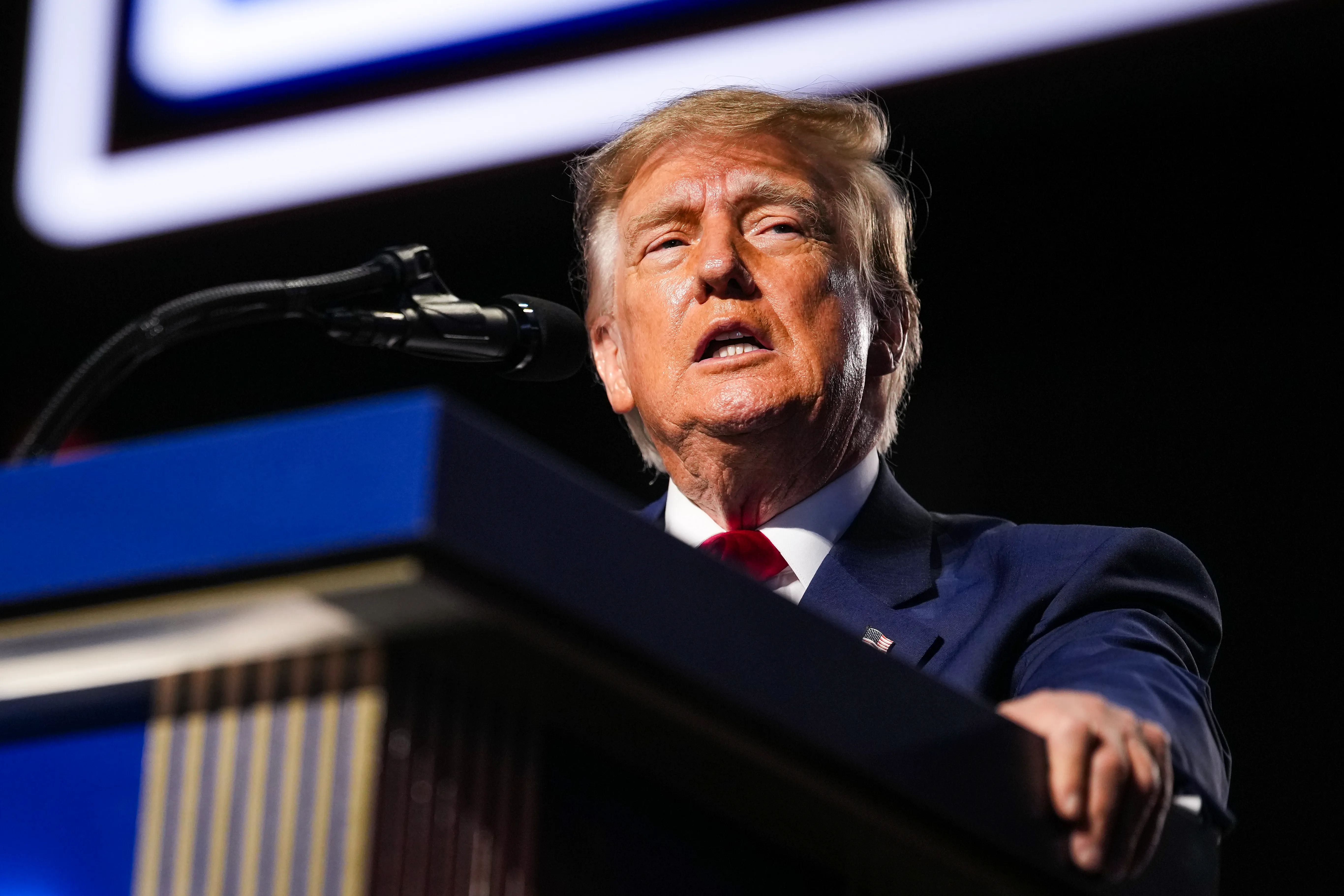 Trump Orders AI Renamed 'Super Intelligence' and Promises Wider Terminology Ban
