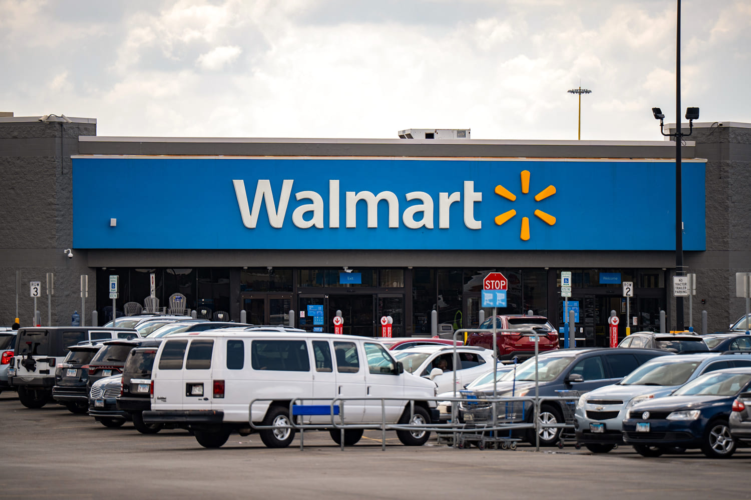 Walmart and Target Receive Billions in Tariff Refunds, Promise Lower Prices