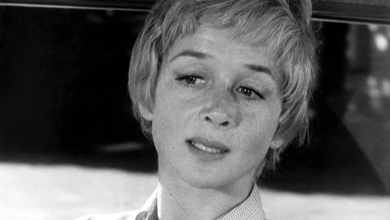 Barbara Barrie, 'Breaking Away' and 'Barney Miller' Actress, Dies at 95