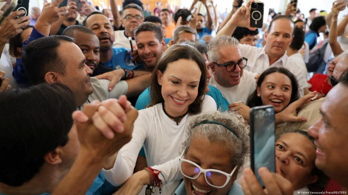 Machado Returns to Venezuela, Backing Elections in 2027 and Praising Trump
