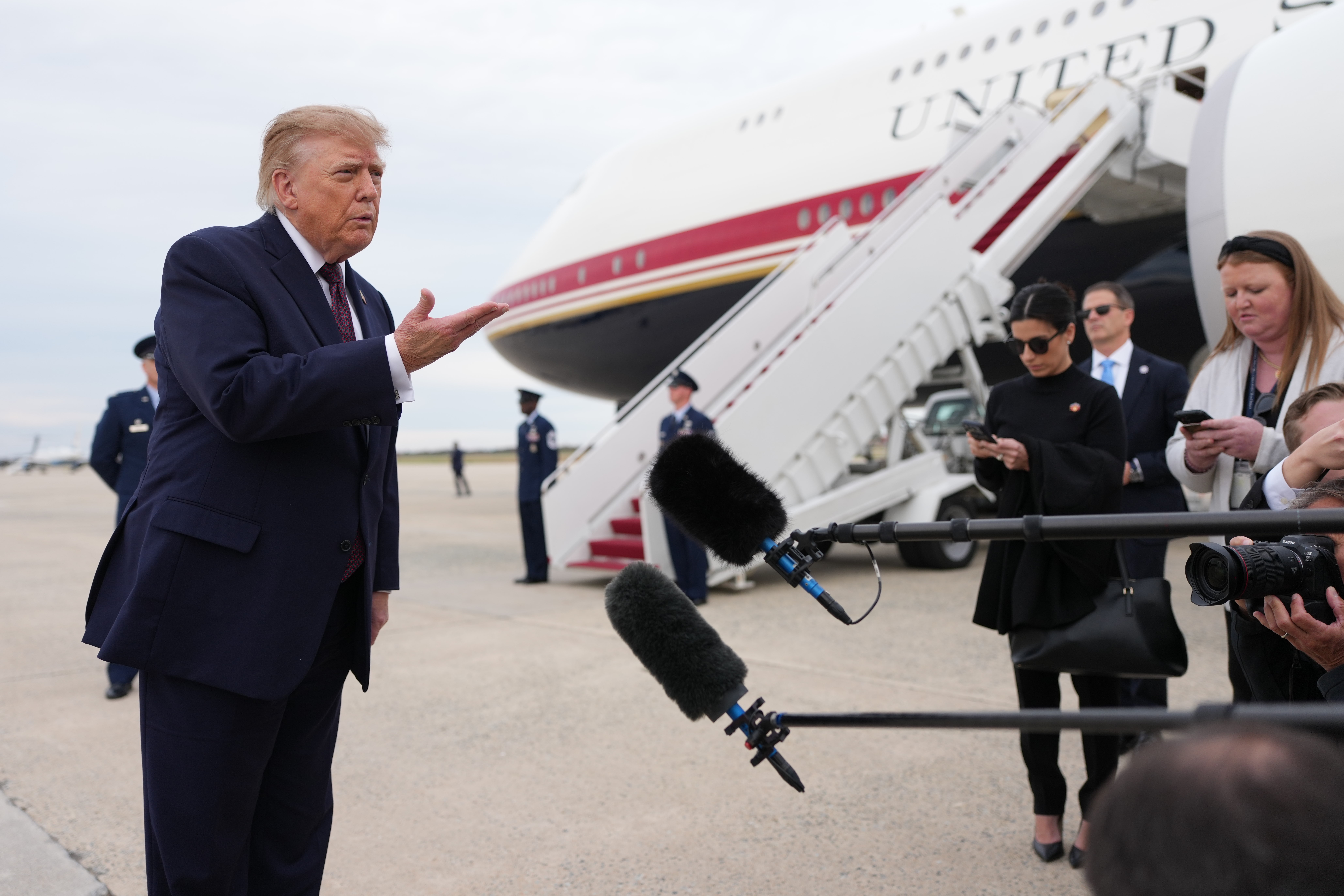Trump weighs renewed Iran strikes after midterms while saying talks continue