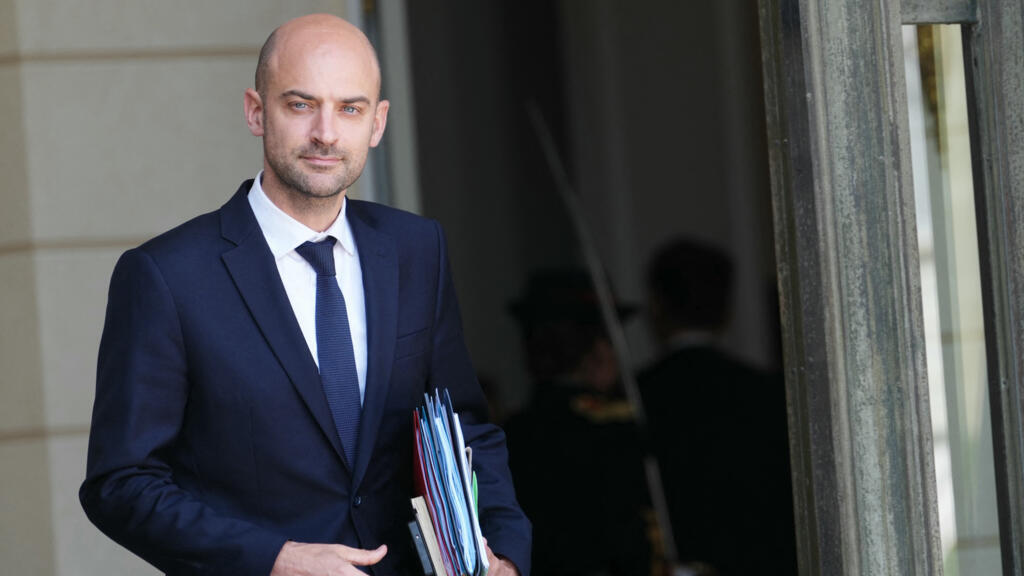 France and Iran Expel Diplomats Amid Deepening Bilateral Dispute