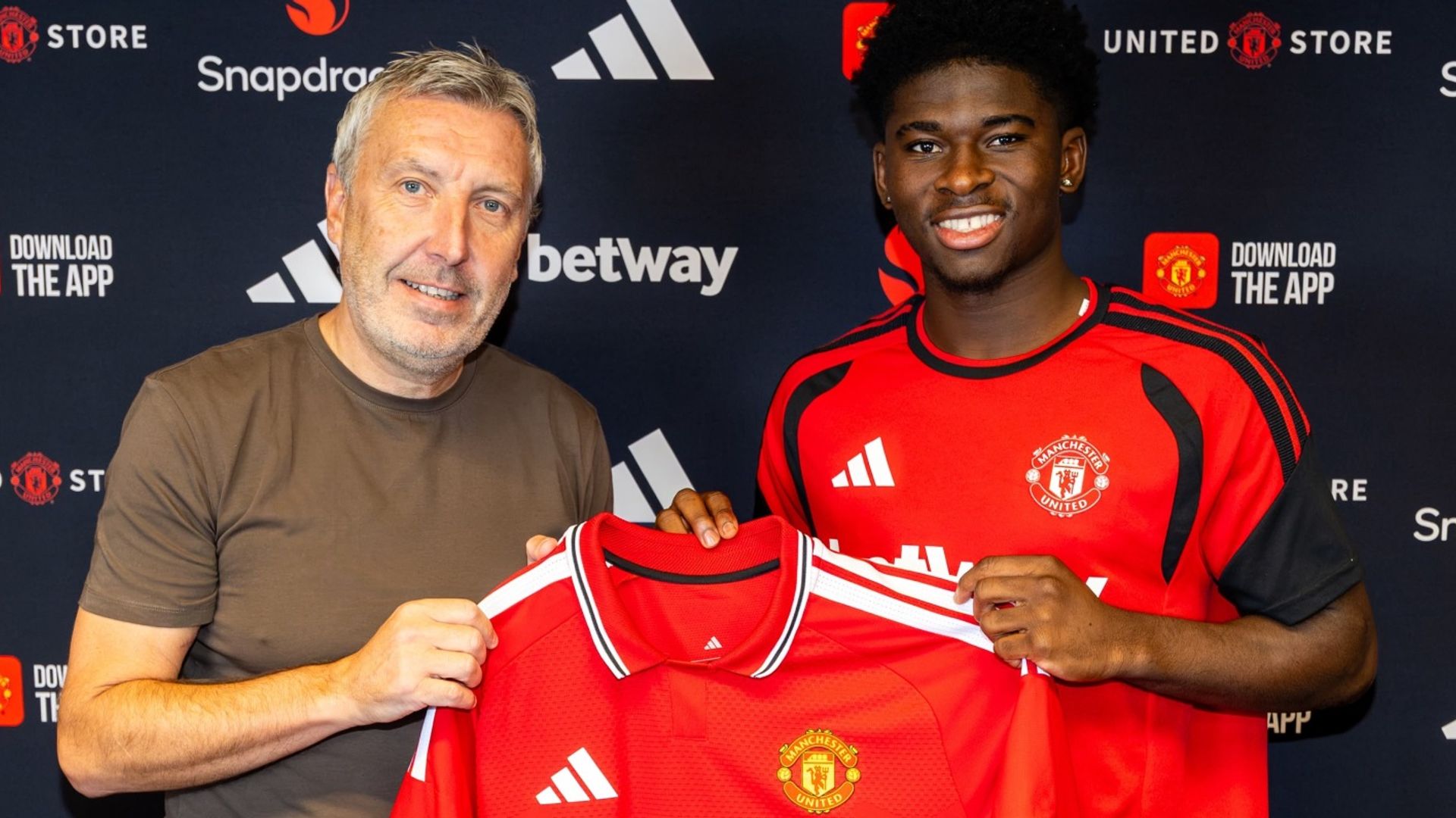 Manchester United Finalizes £70 Million Signing of Carlos Baleba from Brighton