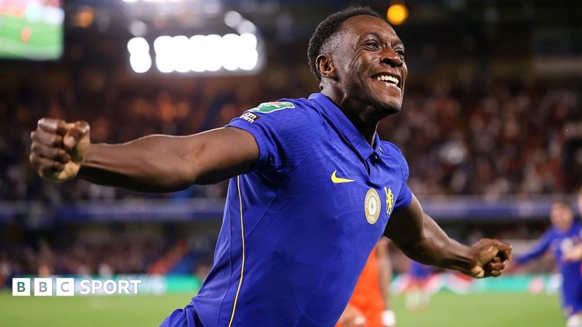 Danny Welbeck Scores on Chelsea Debut in 2-0 League Cup Victory