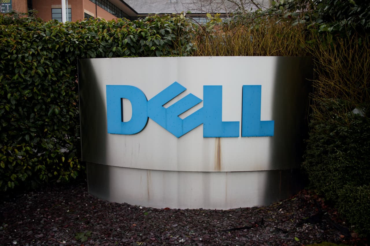 Dell Raises 2027 Revenue Forecast After Soaring AI Server Sales and Record Quarter