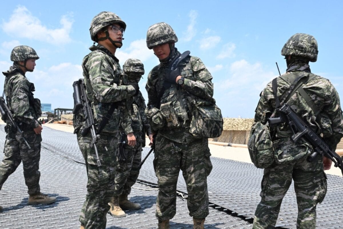 South Korea Prepares Military Deployment to Strait of Hormuz Amid US Pressure