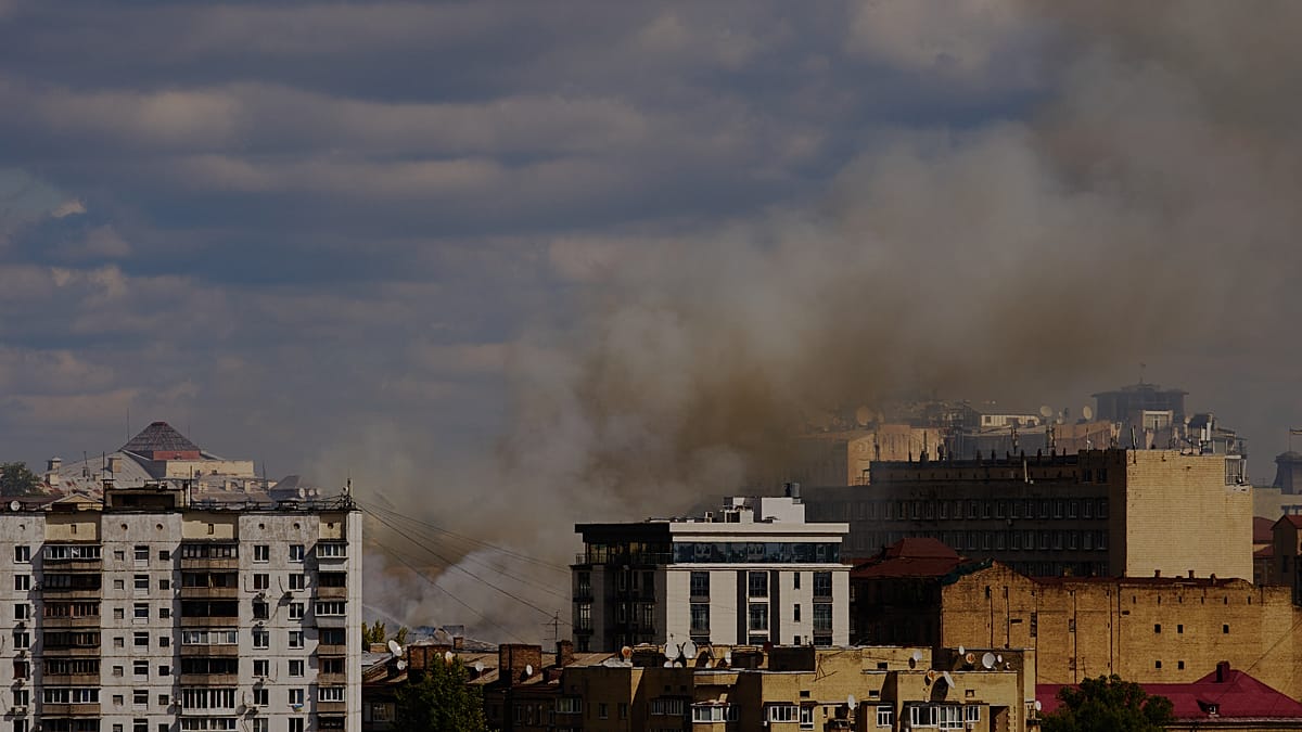 Russian Drone Strikes Target Ukraine Security Service Headquarters in Kyiv
