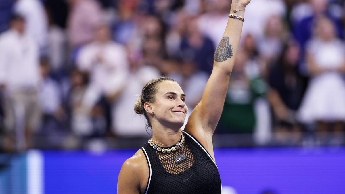 Rybakina and Sabalenka Advance at US Open Amid Drama and Injury Concerns