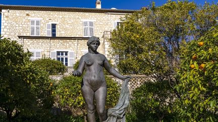 Four Artworks Stolen in Early Morning Heist at Renoir Museum in France