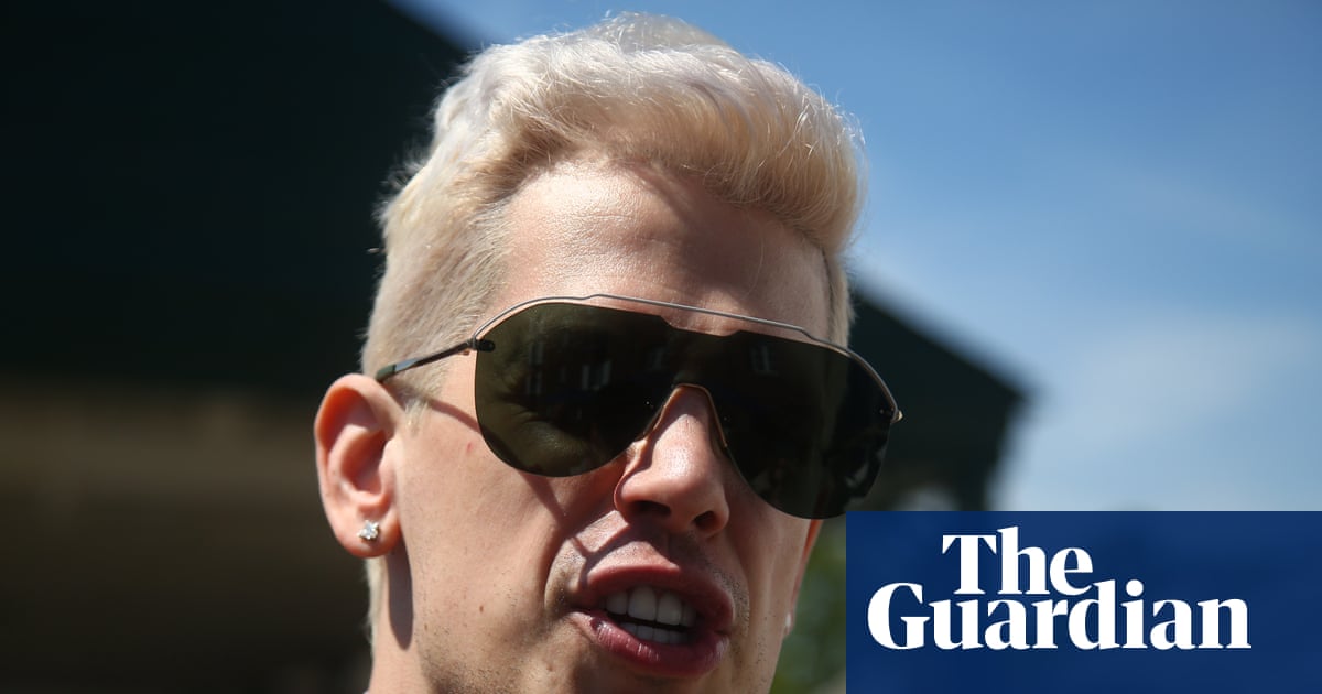 Milo Yiannopoulos Detained by ICE and Deported to UK After Visa Overstay