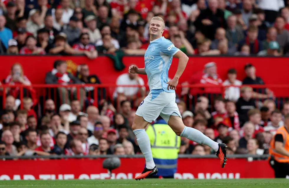 Manchester City Beat Manchester United 1-0 Despite Red Card in Premier League Derby