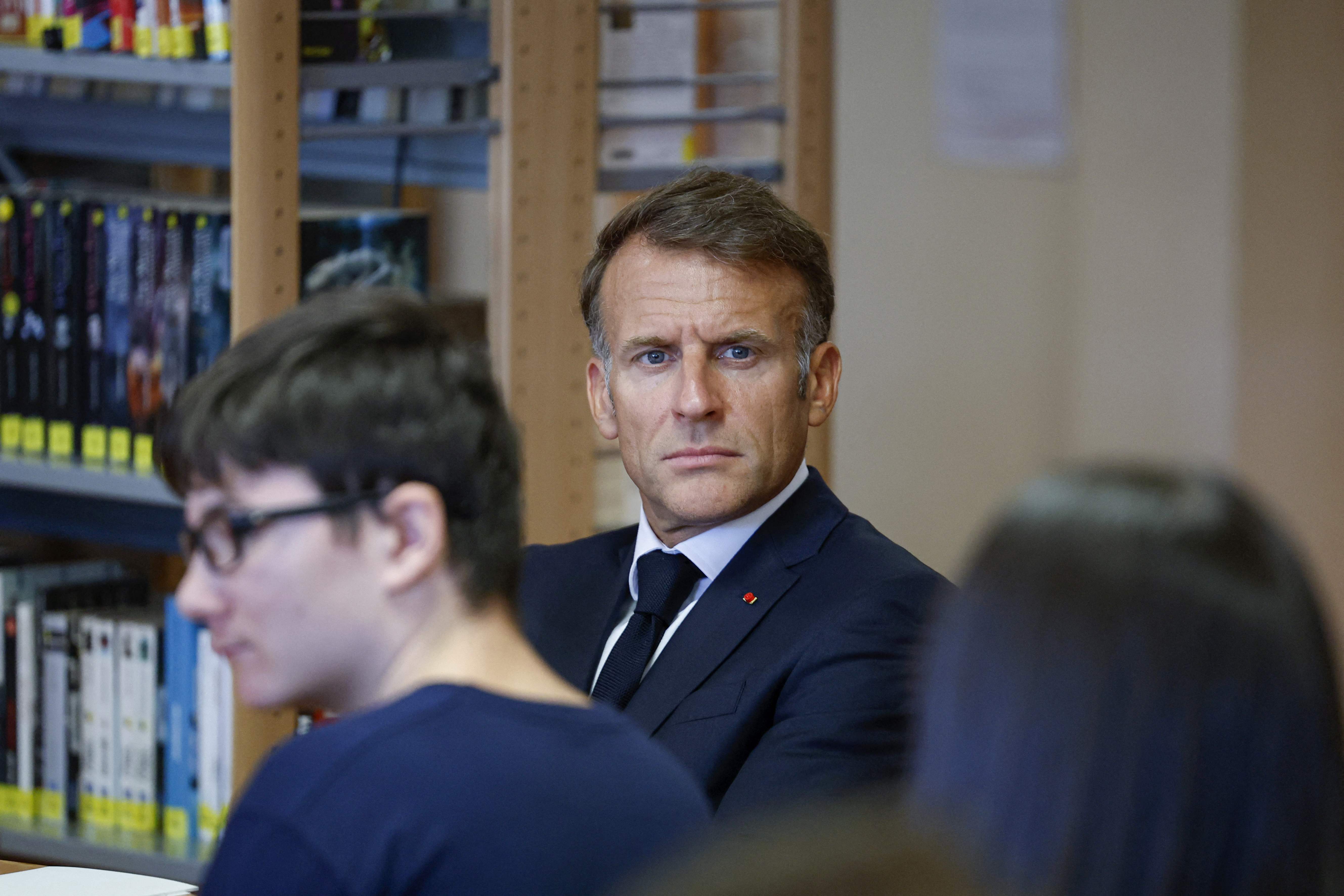 France Submits Revised Law to Ban Social Media for Under-15s After Legal Setback