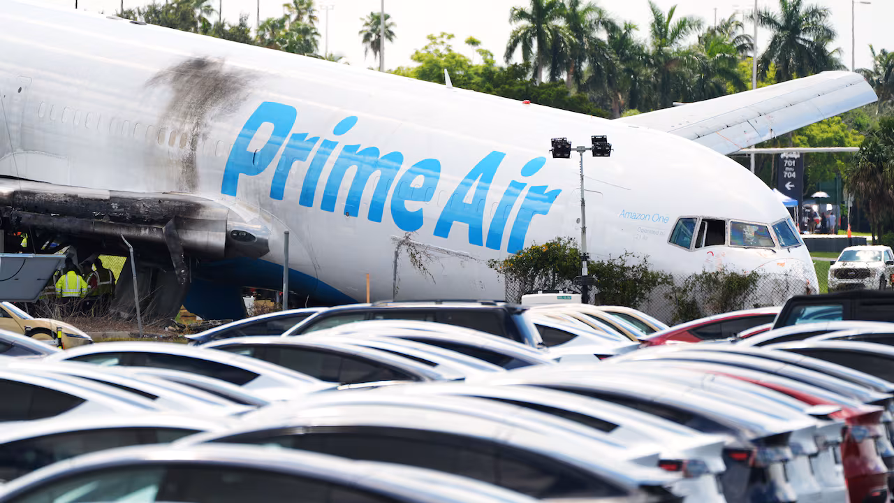 Amazon Suspends Cargo Operations With 21 Air After Fatal Miami Plane Crash