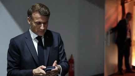 France Submits Revised Ban on Social Media for Under-15s to EU