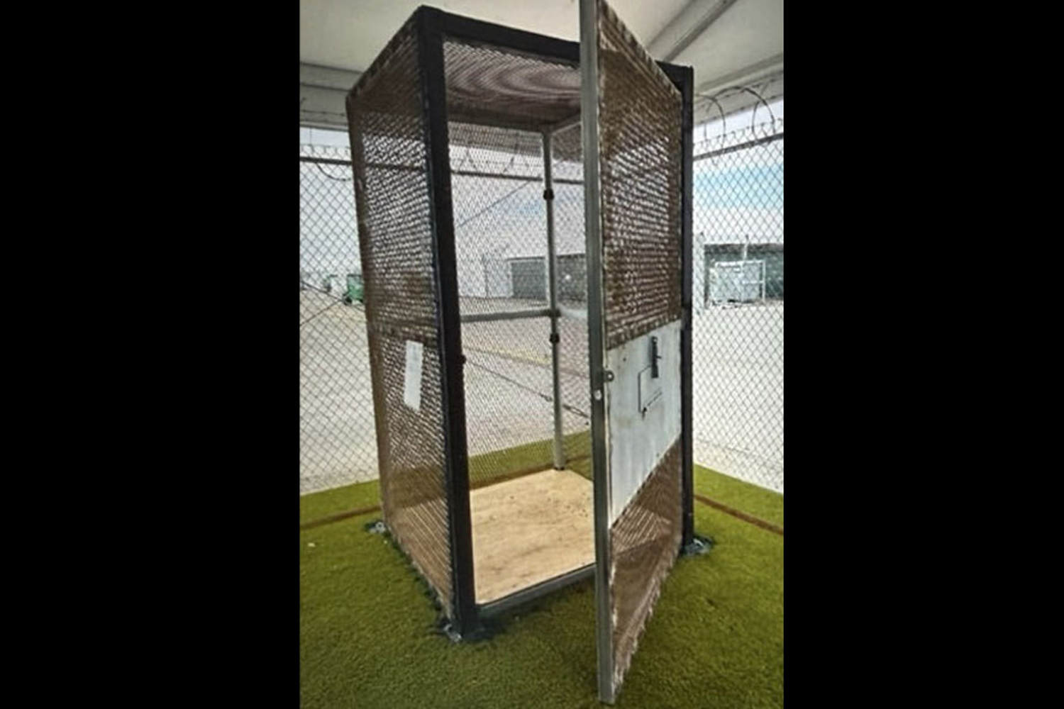 DHS Watchdog Reveals Immigrants Held in Phone Booth-Sized Cages at Florida Facility