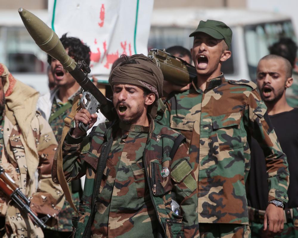 Nearly 86,000 Flee Yemen as Houthi Advances Trigger Mass Displacement and Regional Tensions