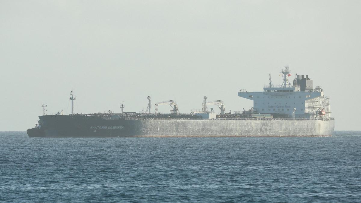 US House Advances Bill Allowing 100% Tariffs on India Over Russian Oil