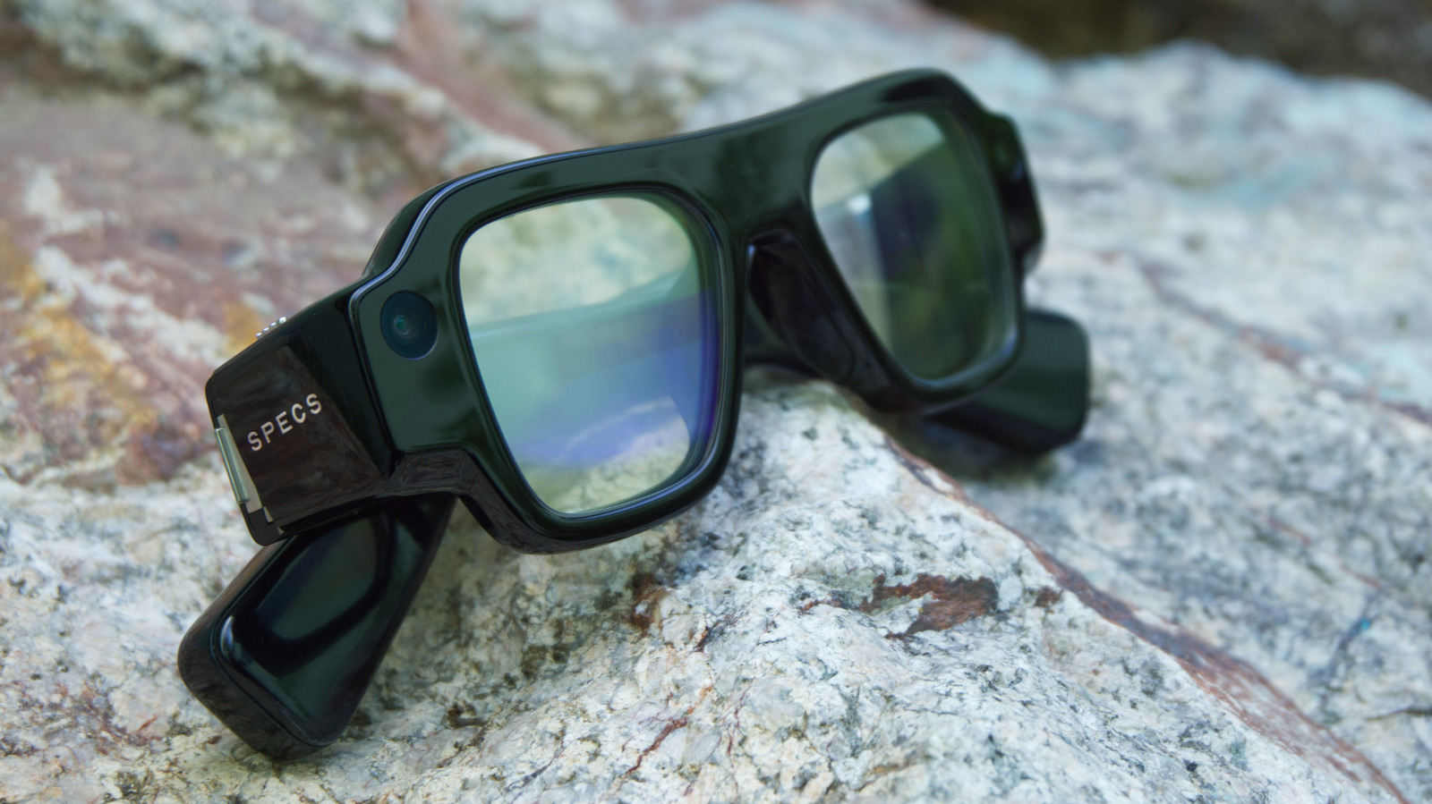 Snap Unveils Specs AR Glasses and AI Assistant, Expanding Into Enterprise