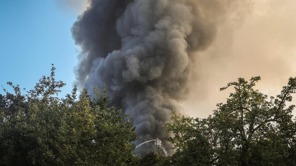 Russian Drone Strike on Ukrainian Bus Near Nikopol Kills Five, Injures Seven