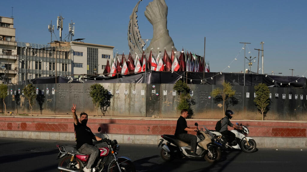Iran Shuts Down French Language Centre in Tehran, Citing Illegal Activities