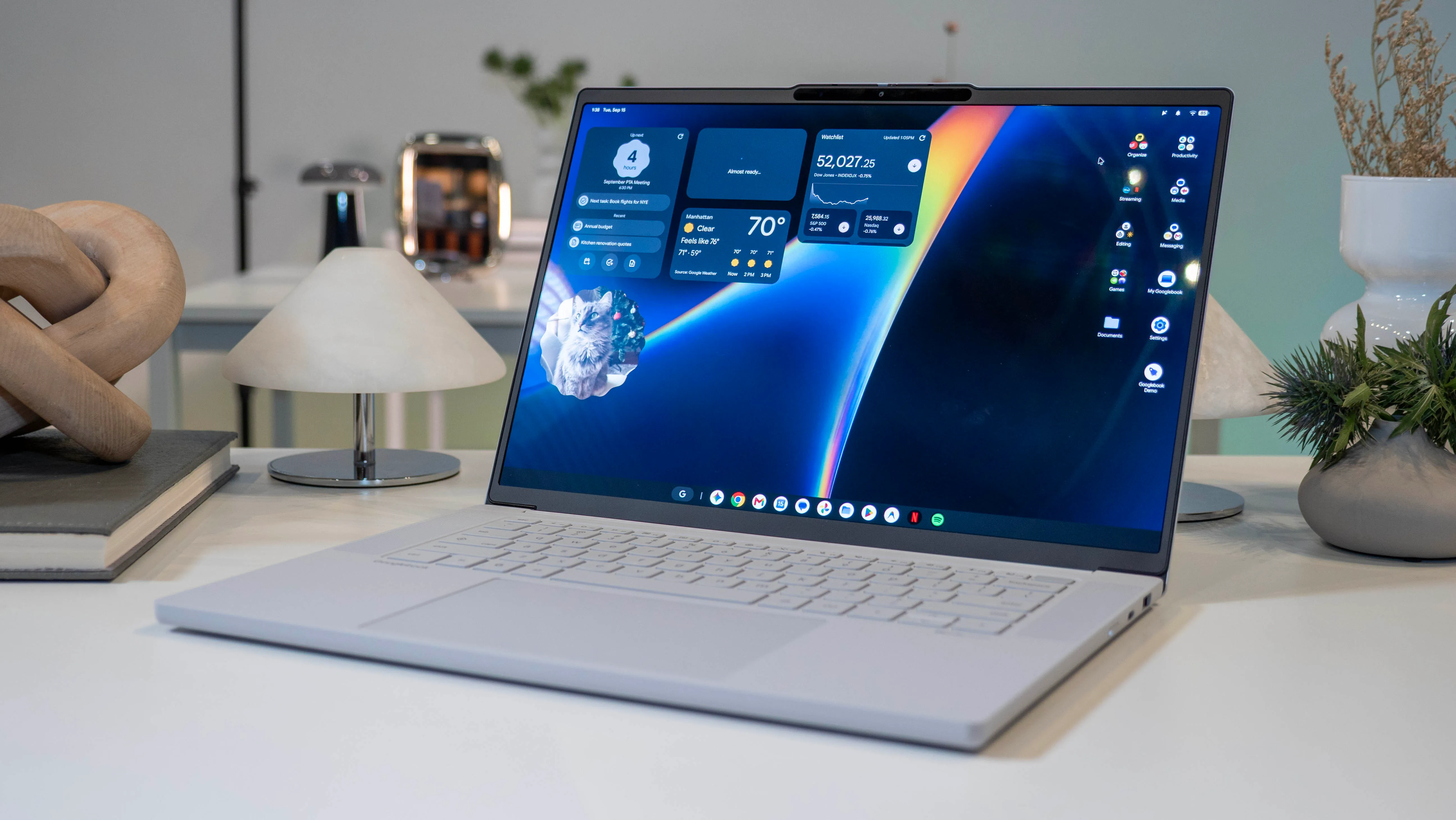 Google Unveils Googlebook Laptops With AI Features and Android Integration