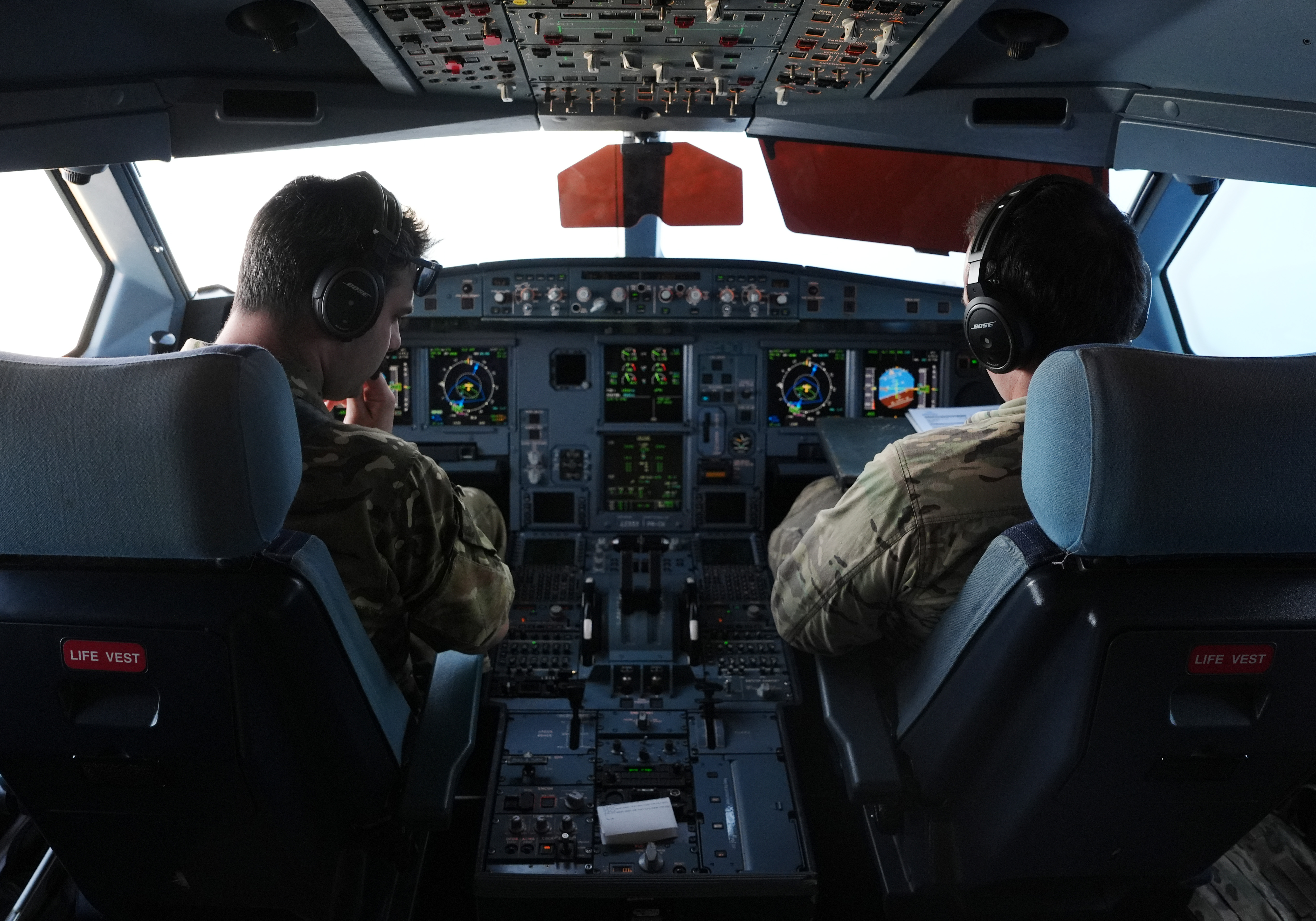 UK Deploys RAF Voyager to Refuel Saudi Jets Amid Houthi Attacks